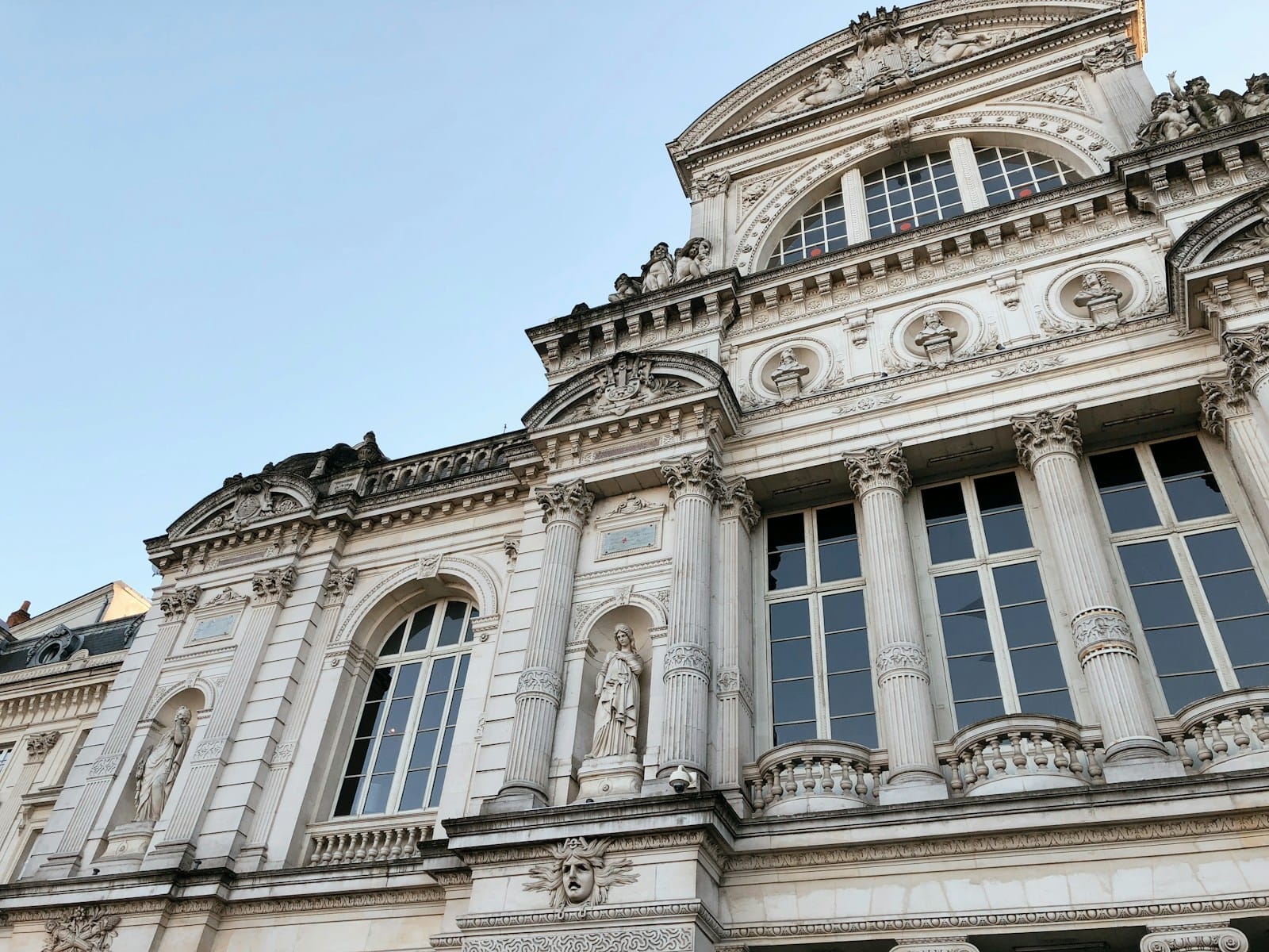 Investir dans l'immobilier neuf à Angers : opportunités et conseils