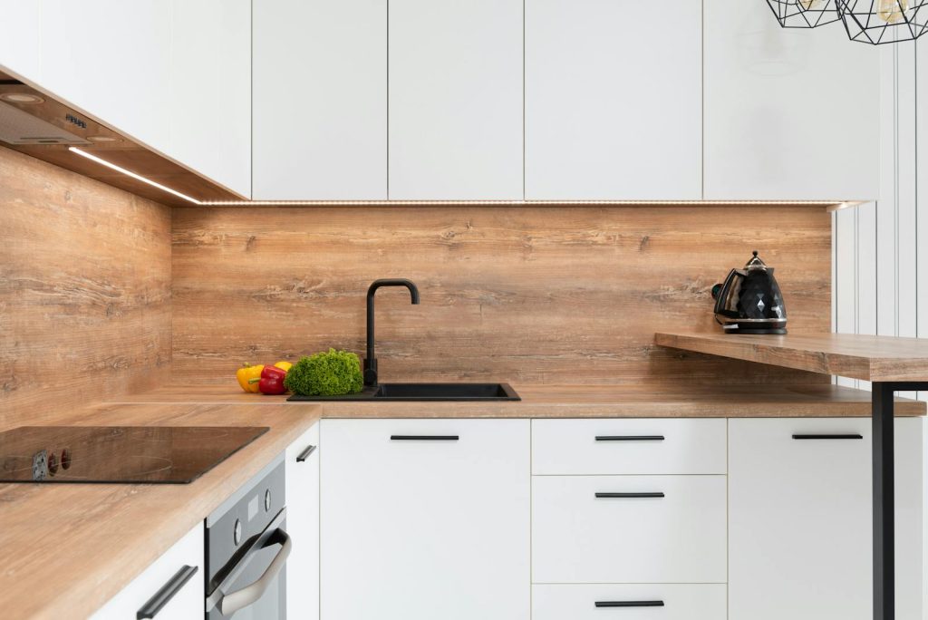 Comment créer un plan de travail en bois pour sa cuisine ?