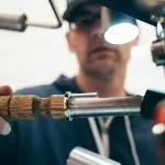 Fuite d’eau, canalisation bouchée ou chauffe-eau en panne : quel plombier contacter à Nanterre ?